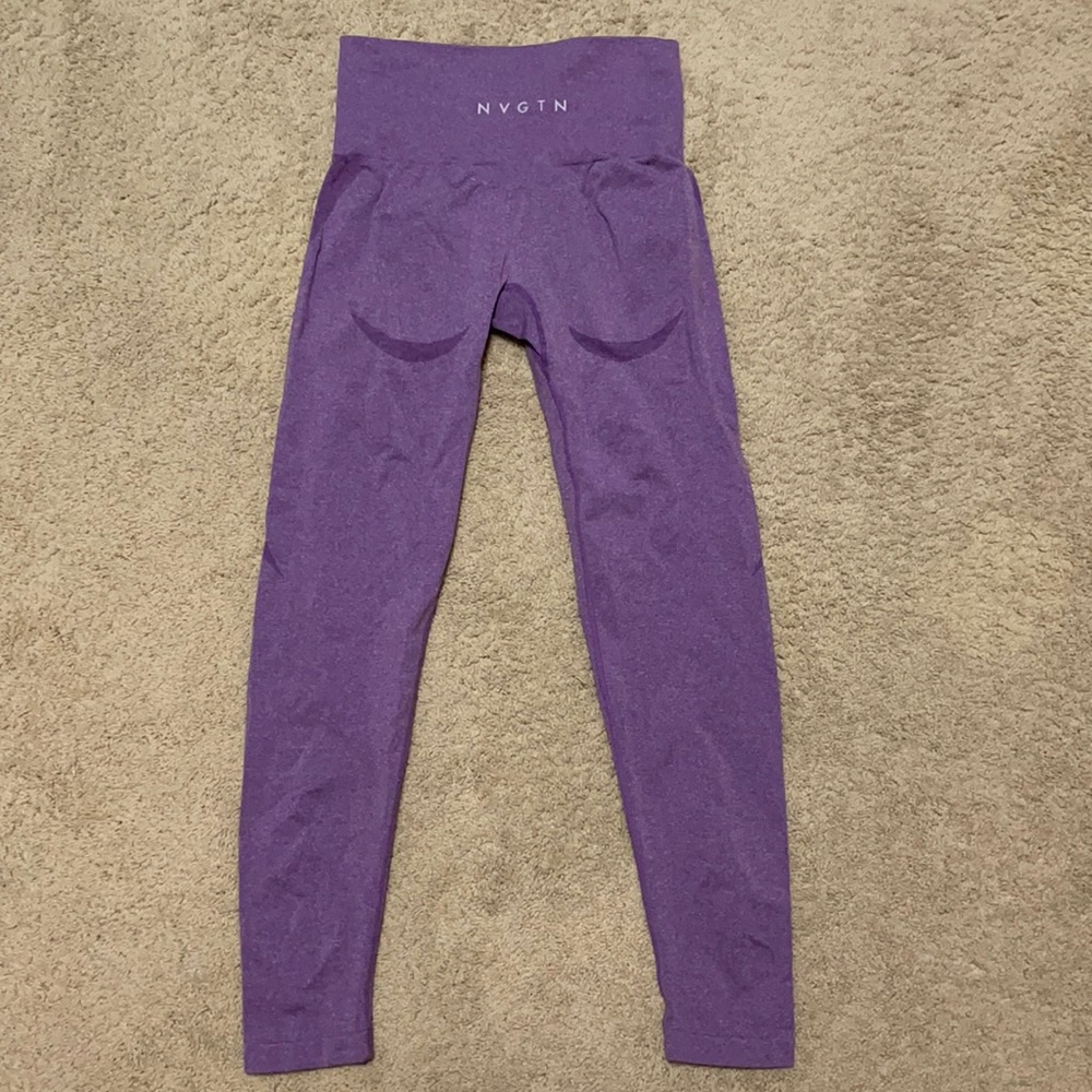 🔴SOLD🔴 
NVGTN contour leggings